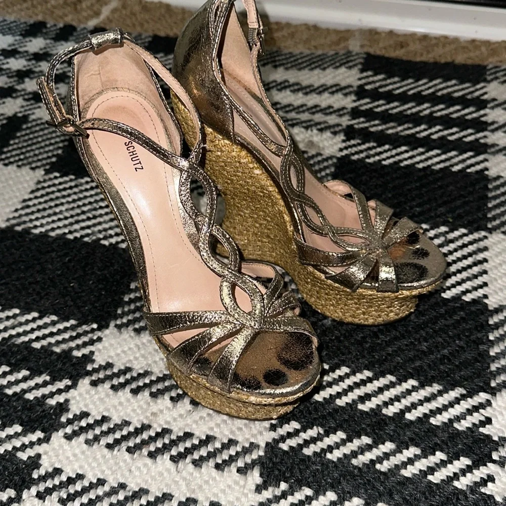 Schutz Metallic Cracked Gold High Curved Wedge 38 7 - Picture 1 of 6